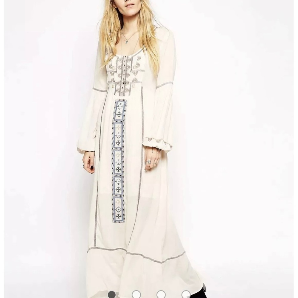 Like new beautiful embroidered maxi dress from Free People size 0/XS. Worn once!